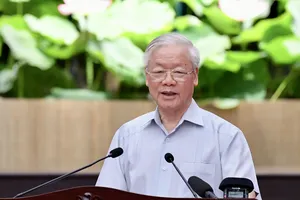 Thành phố Hồ Chí Minh cần phát huy mạnh hơn nữa truyền thống anh hùng, kinh nghiệm đổi mới, nỗ lực phấn đấu,  thực hiện tốt hơn nữa vai trò là đầu tàu và động lực phát triển của vùng Đông Nam bộ và cả nước