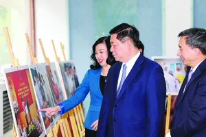 Dành sự quan tâm thích đáng cho ngành y tế