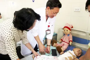  Phó Chủ tịch nước Đặng Thị Ngọc Thịnh vui Trung thu với bệnh nhi ung thư