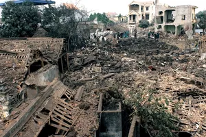 Những “kho thuốc” chực nổ ở khu dân cư - Ai chịu trách nhiệm?