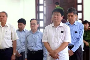 Ông Đinh La Thăng cùng các đồng phạm trong phiên tòa phúc thẩm vụ án gây thiệt hại 800 tỷ đồng của PVN đầu tư vào OceanBank