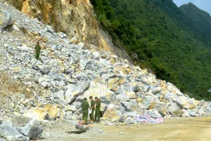 Nổ mìn phá đá làm đường, 3 công nhân thiệt mạng 