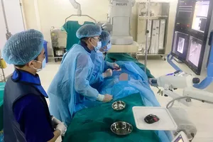 Đốt u gan bằng vi sóng 