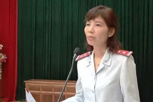 Thu giữ hơn 300 triệu đồng trong tủ của Trưởng đoàn Thanh tra Bộ Xây dựng