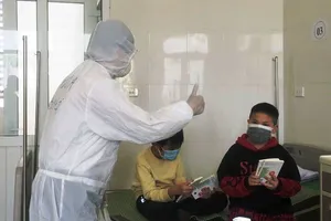 Bộ trưởng Bộ Y tế: “Nếu người dân mất thêm cái tết nữa thì sẽ thêm khó khăn”