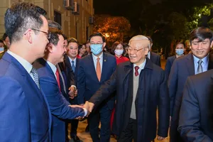 Tổng Bí thư, Chủ tịch nước Nguyễn Phú Trọng chúc tết Đảng bộ, chính quyền, nhân dân Thủ đô, dâng hương vua Lý Thái Tổ