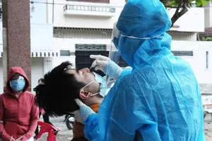 Ngày 1-10, có 6.957 ca mắc Covid-19 và hơn 27.000 người khỏi bệnh