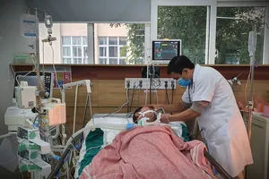 Nhà thuốc bán cồn công nghiệp Methanol, người dùng gặp nguy