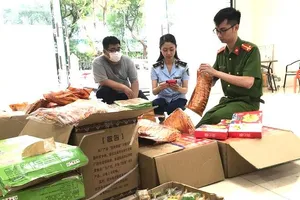 Cận Tết Trung thu, tăng cường kiểm tra cơ sở sản xuất, kinh doanh bánh kẹo