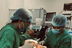 Phẫu thuật thành công ung thư da cho cụ ông 107 tuổi 