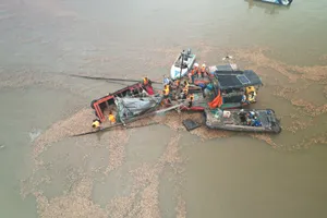 Quảng Ninh: Lật thuyền trên sông Chanh, tìm được 2 trong số 4 người mất tích