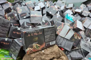 Bộ Y tế cảnh báo về sản phẩm sức khỏe An vị Mộc Linh bị vứt tràn lan ở vỉa hè