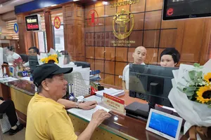 Hà Nội triển khai nhiều tiện ích miễn phí phục vụ người dân đến làm thủ tục hành chính 