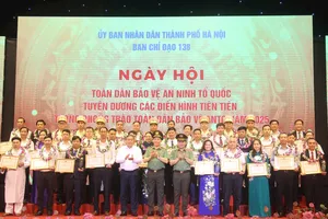 Hà Nội tuyên dương nhiều điển hình tiên tiến về bảo vệ an ninh Tổ quốc năm 2025