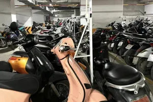 Hà Nội: Cư dân chung cư bức xúc vì không được gửi xe điện dưới tầng hầm