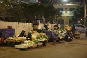 Từ gánh rau mưu sinh đến bài toán trật tự đô thị ở Hà Nội