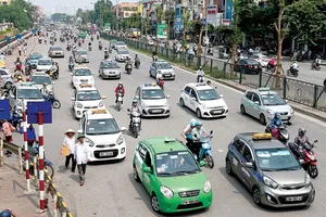 Đến năm 2030, 100% taxi tại Hà Nội sử dụng năng lượng xanh