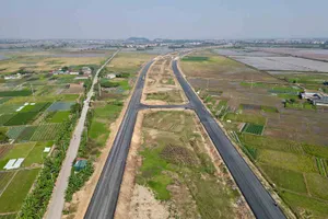 Giải phóng mặt bằng dự án đường Vành đai 4 - Vùng Thủ đô giảm hơn 1.000 tỷ đồng