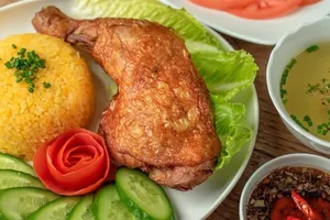 Truy xuất, làm rõ vụ nghi ngộ độc thực phẩm sau khi ăn cơm gà ở Khánh Hòa
