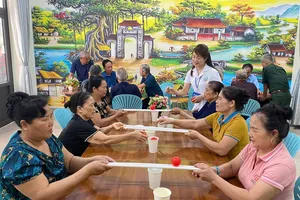 Hà Nội: Mái nhà chung ấm áp từ cơ sở dưỡng lão bán trú