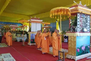 Đại lễ cầu siêu cho các anh hùng liệt sỹ, đồng bào vong thân trong chiến tranh tại di tích đàn Âm Hồn.