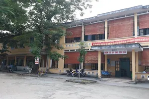 Bé sơ sinh đang được chăm sóc tại Trung tâm Y tế TP Huế