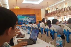 Hàng trăm đại biểu tham dự hội thảo