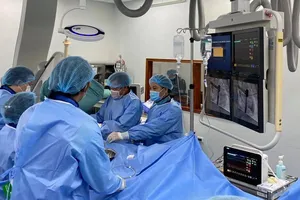 Lần đầu Bệnh viện Trung ương Huế phẫu thuật Hybird cho bệnh nhi tim bẩm sinh phức tạp ở Việt Nam ​