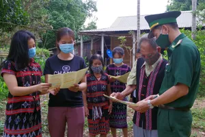 BĐBP tỉnh Thừa Thiên - Huế tuyên truyền về bầu cử đại biểu Quốc hội khóa XV và đại biểu HĐND các cấp, nhiệm kỳ 2021 - 2026 cho đồng bào Pa Cô ​