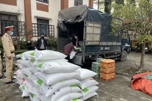 Số hàng hóa không có hóa đơn chứng từ do ô tô mang BKS 75C: 086.02 vận chuyển  ​