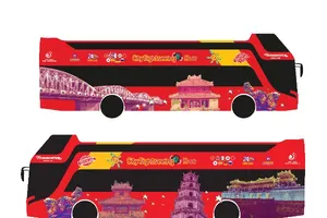 Đồ họa ô tô chuyên dụng 2 tầng, thoáng nóc sẽ hoạt động thí điểm tại Thừa Thiên Huế ​