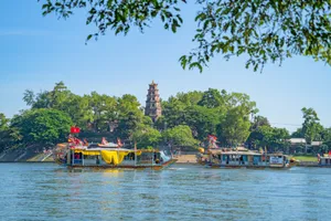 Lễ hội điện Huệ Nam đẹp hơn, văn minh hơn