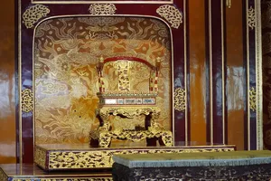 Phục chế Bảo vật quốc gia Ngai vàng triều Nguyễn phải qua 9 bước