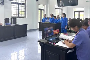 4 bị cáo trong đường dây "rửa tiền" xuyên biên giới tại tòa