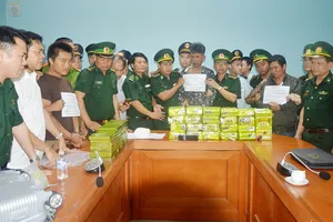 CLIP NÓNG: Phá chuyên án “khủng” bắt giữ 52 bánh heroin và 25kg ma túy đá