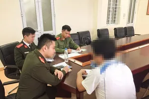 Công an làm việc với Phan V.T.