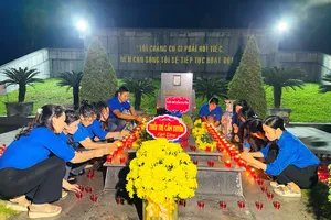 Lễ thắp nến tri ân tại khu mộ Tổng Bí thư Hà Huy Tập