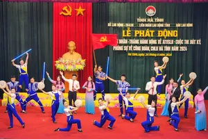 Tiết mục biểu diễn tại lễ phát động 