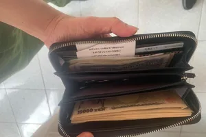 Nhặt được 44 triệu đồng, người đàn ông tìm trả lại người đánh rơi 