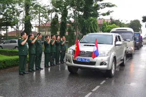 Cán bộ, nhân viên Đội Quy tập hài cốt liệt sĩ lên đường làm nhiệm vụ 
