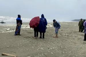 Hiện trường phát hiện thi thể N.V.C., tại bờ biển thôn Đại Đồng, xã Cương Gián, huyện Nghi Xuân, Hà Tĩnh 