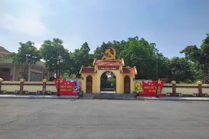 Khu lưu niệm Tổng Bí thư Hà Huy Tập (ở xã Cẩm Hưng, huyện Cẩm Xuyên, tỉnh Hà Tĩnh)