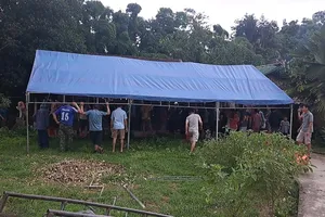 Gia đình và địa phương chuẩn bị lễ mai táng cho nạn nhân