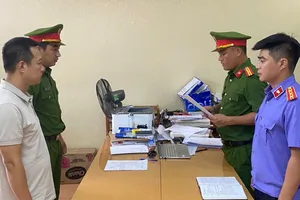 Tống đạt quyết định khởi tố bị can Phạm Trường Giang 