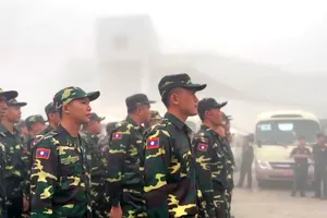 Đón đoàn Quân đội Nhân dân Lào tham gia diễu binh, diễu hành dịp 2-9