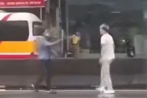 Thời điểm xảy ra sự việc. Ảnh cắt từ clip 