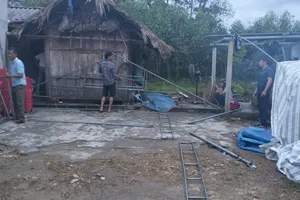 Gia đình và địa phương chuẩn bị lễ mai táng cho nạn nhân