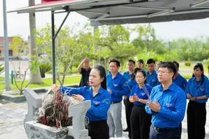 Tuổi trẻ tỉnh Hà Tĩnh thành kính dâng hương tưởng niệm Anh hùng liệt sĩ Lý Tự Trọng 