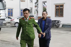 Sau hơn 20 năm lẩn trốn tại Lào, Thò Chá Xìa đã bị bắt giữ. Ảnh: Công an Nghệ An 