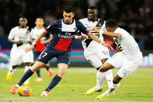 Những ca chấn thương liên tục đang hủy hoại sự nghiệp của Javier Pastore (trái). Ảnh: Getty Images